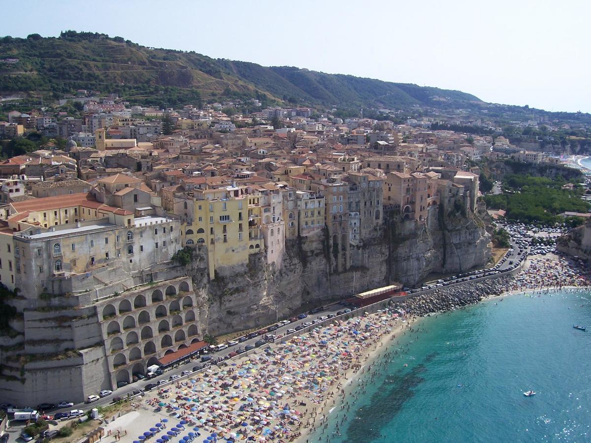 A Turri Hotel Capo Vaticano Luaran gambar